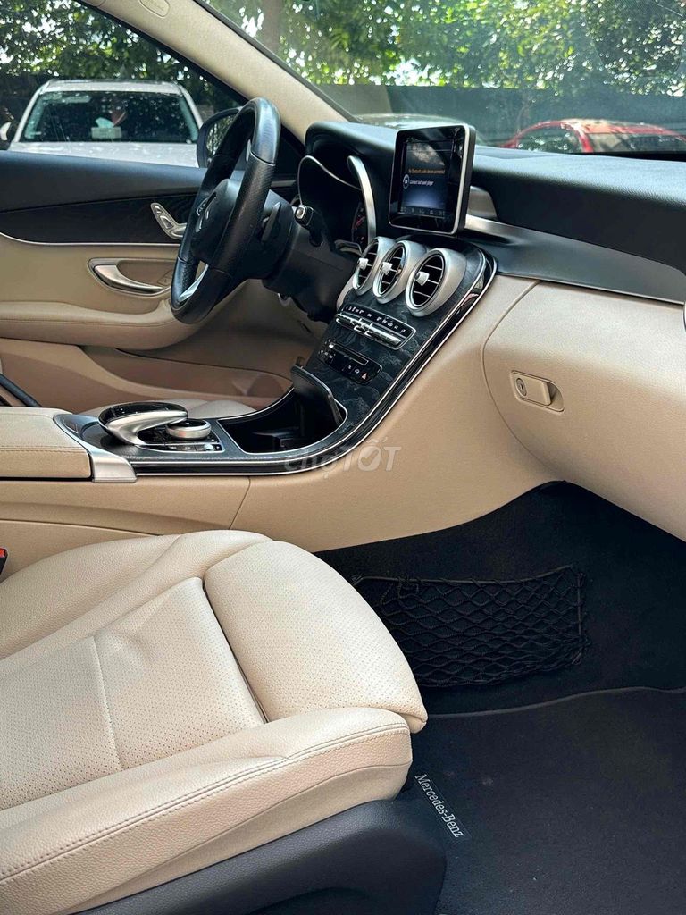 Mercedes-Benz C200 2016 Trắng 90000 km. Mua bán Ô tô tại Quận Cầu Giấy Hà Nội được đăng bởi Cao Quý hình 12