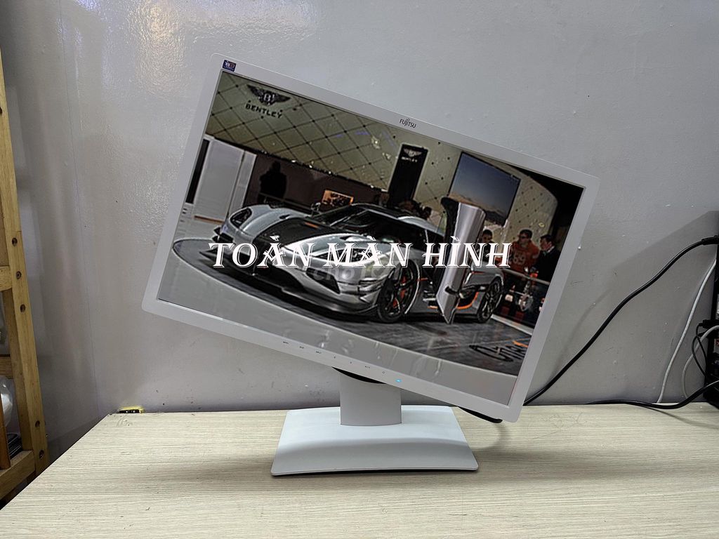 MÀN FUJITSU 24" VẪN ĐI ĐỀU Á ^^