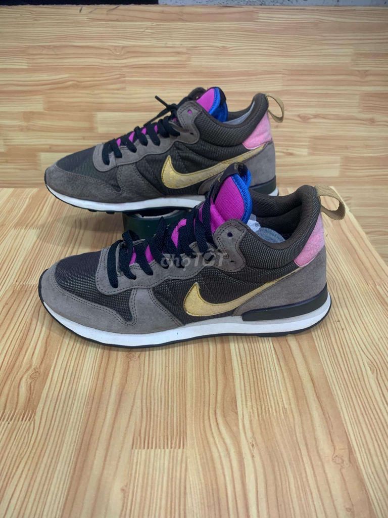 Nike cổ cao sz 42 chính hãng nguyên zin