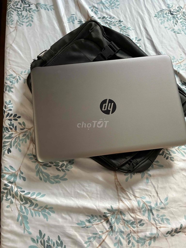 HP Pavilion 15 chip i5 RAM 8GB SSD 256GB Bạc. Mua bán Laptop tại Quận Hải Châu Đà Nẵng được đăng bởi Ngọc Chương Tạ hình 1
