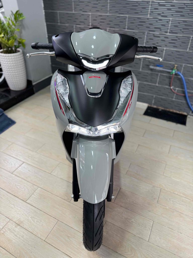 Honda SH 160 ABS Xám Xi măng 2024 BSTP