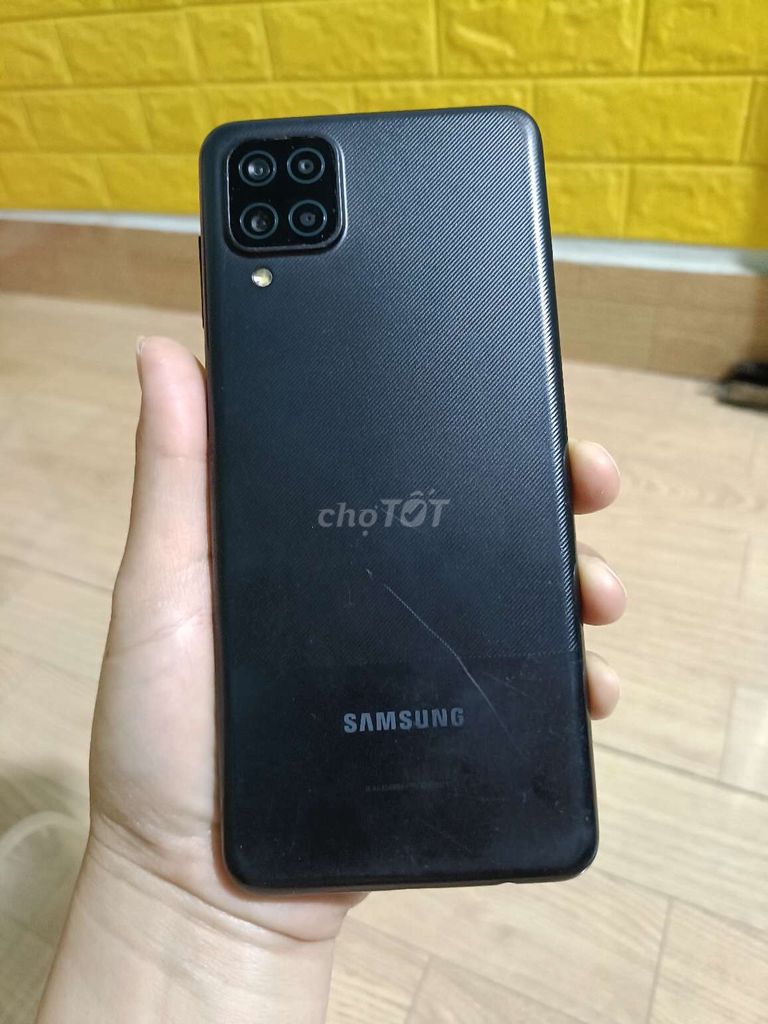 Samsung a12. Mua bán Điện thoại tại Thành phố Buôn Ma Thuột Đắk Lắk được đăng bởi Cẩm Nhung hình 1