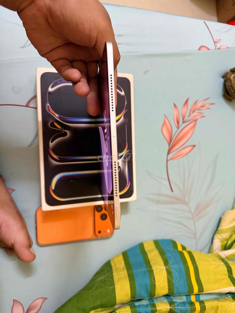 Apple iPad M4. Mua bán Máy tính bảng tại Quận Ninh Kiều Cần Thơ được đăng bởi Tạ Phương Khánh hình 1