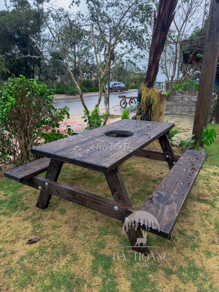 Bàn liền ghế Bá Hoàng Wood