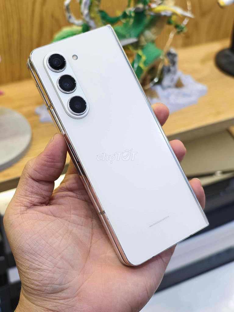 Samsung ZFold 5 256GB Trắng 98%. Mua bán Điện thoại tại Quận 10 Tp Hồ Chí Minh được đăng bởi Khánh Trần hình 1
