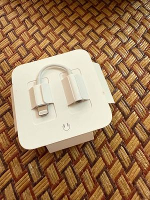 Cáp chuyển đổi Lightning sang 3.5mm chính hãng. Mua bán Tivi, Âm thanh tại Thành phố Cao Lãnh Đồng Tháp được đăng bởi Lê Hồng Nhi