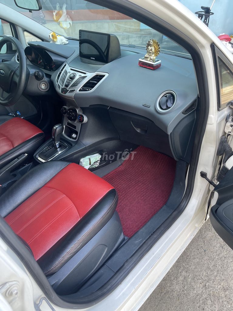 Ford Fiesta 2013  - 120000 km. Mua bán Ô tô tại Huyện Quốc Oai Hà Nội được đăng bởi Tuanduc Dương hình 4