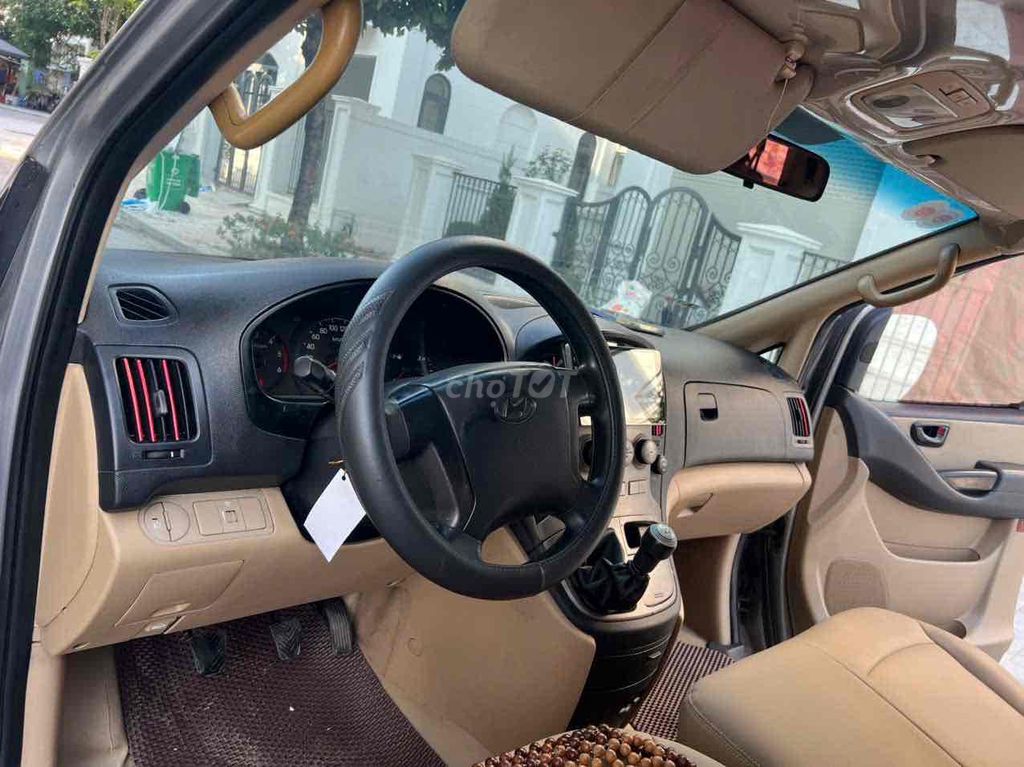 Hyundai Grand Starex 2011 - 9 chỗ. Mua bán Ô tô tại Quận Hà Đông Hà Nội được đăng bởi Hiệp Xoăn Hà Đông hình 12