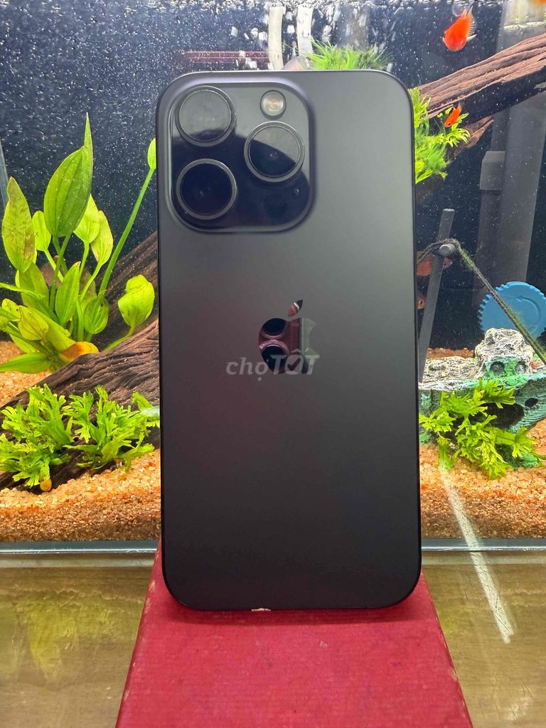 Bán 15 pro 256gb đổi cho bạn nào lên đời. Mua bán Điện thoại tại Quận Hoàn Kiếm Hà Nội được đăng bởi binn hình 1