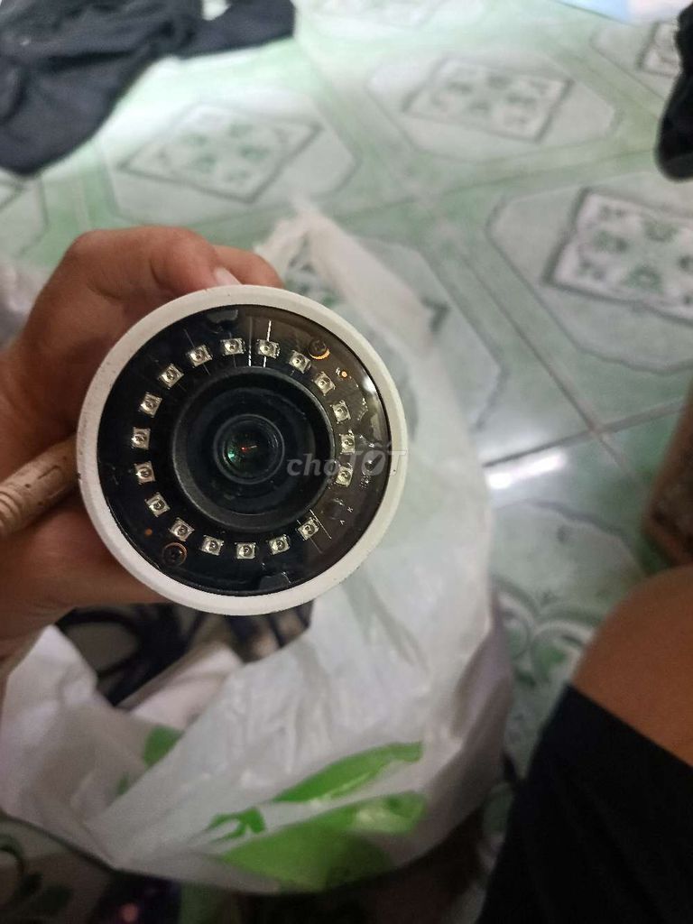 Bán 3 cái camera. Mua bán Máy ảnh, Máy quay tại Quận 4 Tp Hồ Chí Minh được đăng bởi Oanh hình 1
