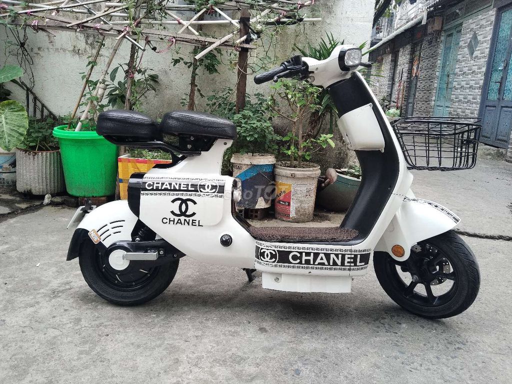 Xe điện màu Trắng. Mua bán Xe điện tại Quận 7 Tp Hồ Chí Minh được đăng bởi ngưa hoang hình 1