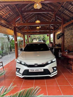 Honda Civic RS ĐK 2/2024 Odo 15.000 km Như Mới