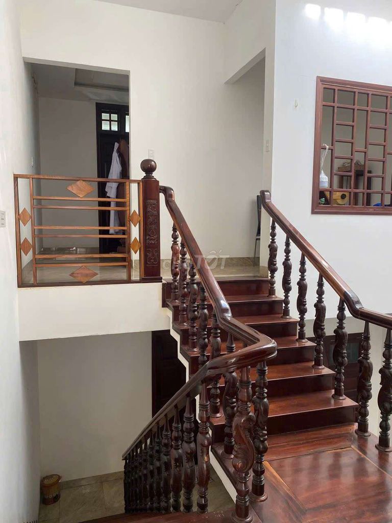 Nhà 3 tầng đẹp full nội thất đường Hoàng Thúc Trâm, Hoà Cường. Mua bán nhà ở tại Quận Hải Châu Đà Nẵng được đăng bởi Hoàng Lĩnh hình 2