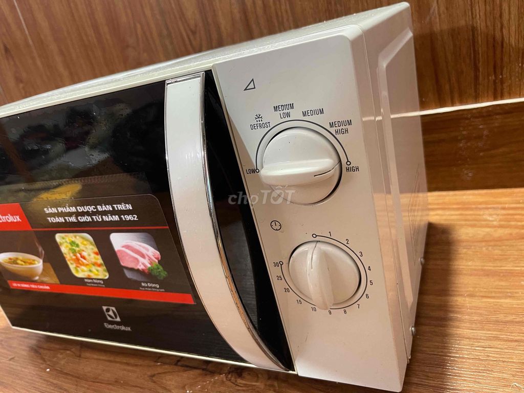 lò vi sóng electrolux 20L