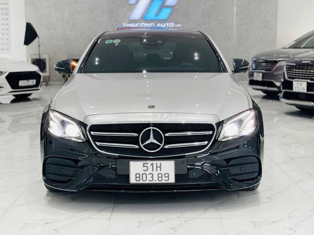 Mercedes Benz E300 AMG Sx2020 - 17000 km quá lướt