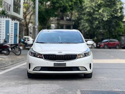 Kia Cerato 1.6 AT SX 2017 trắng, đẹp trong tầm giá. Mua bán Ô tô tại Quận Long Biên Hà Nội được đăng bởi Long Biên Cars