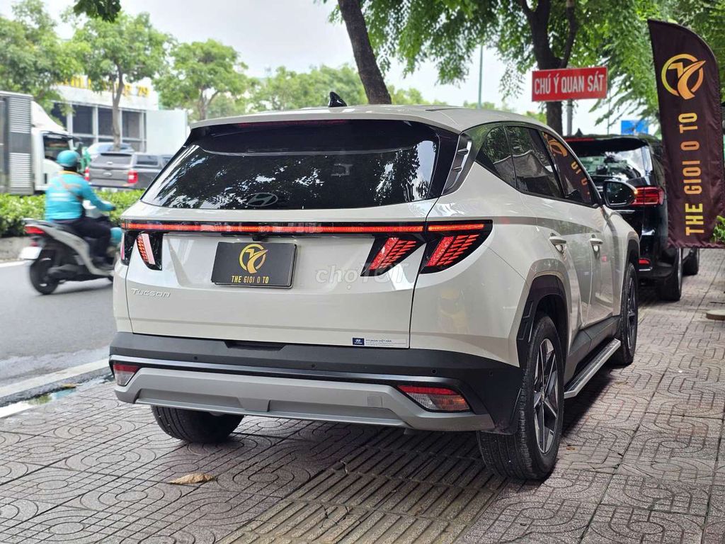 Hyundai Tucson 2025 2.0 Đặc Biệt 16.700 km Trắng