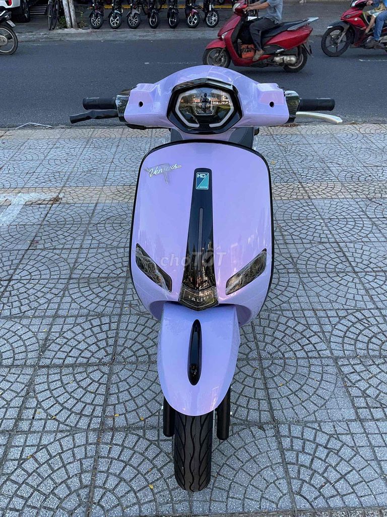 Новый фиолетовый скутер 50cc