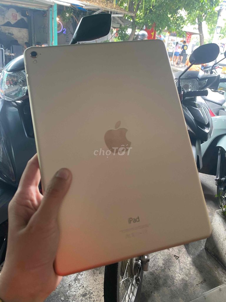 Ipad Pro 9.7 đẹp keng.