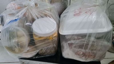 Tặng 2 bao đồ ăn đông lạnh cho chó. Mua bán Đồ ăn, thực phẩm và các loại khác tại Quận 7 Tp Hồ Chí Minh được đăng bởi Jullia 