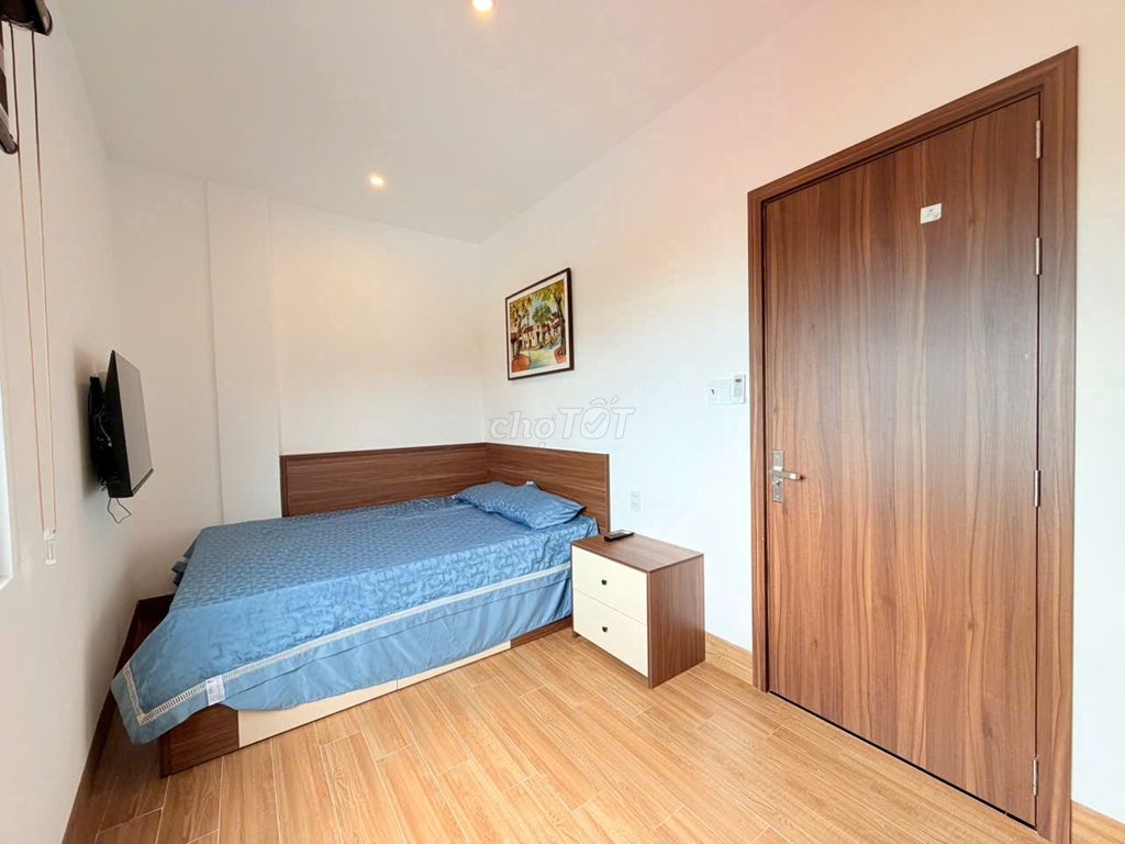 Sea-view 1-bedroom apartment steps from Nguyễn Tất Thành beach — photo 9