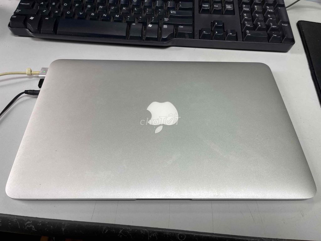Apple MacBook Air 11 inch 2014 Bạc. Mua bán Laptop tại Quận Hoàn Kiếm Hà Nội được đăng bởi Việt Dũng hình 1