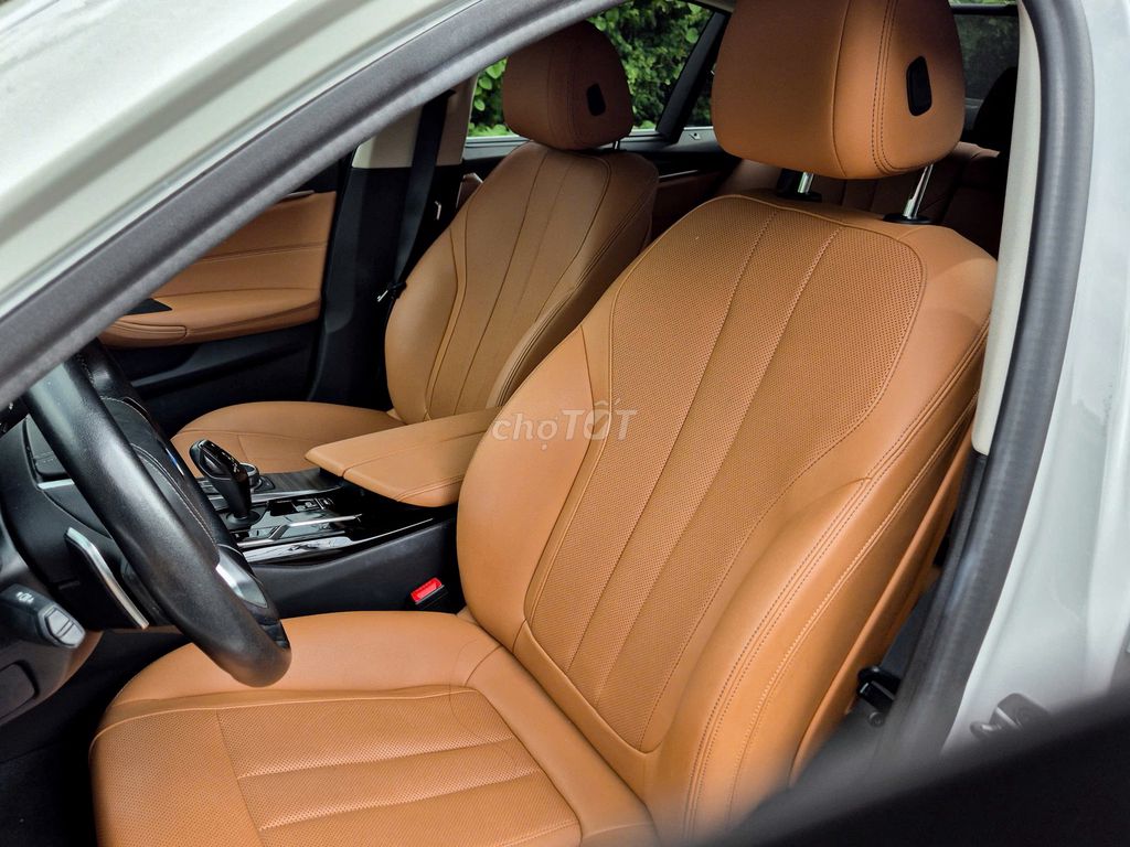 BMW 520i Luxury Line LCI один владелец с новья