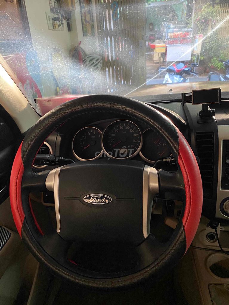 Ford Everest 2012 xe nhà ít sử dụng không chạy DV. Mua bán Ô tô tại Quận 10 Tp Hồ Chí Minh được đăng bởi Lê Kim Du hình 7