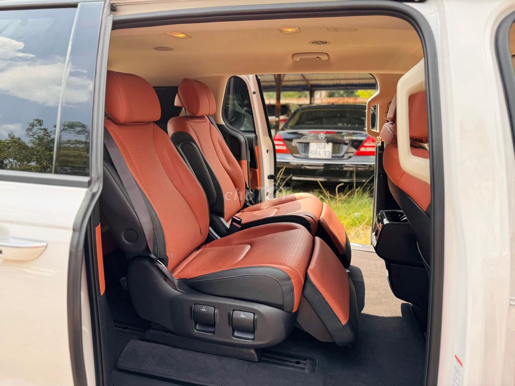 Kia Carnival 2025 Premium 2.2D 7S - 24,000 km cọp.. Mua bán Ô tô tại Thành phố Thủ Đức Tp Hồ Chí Minh được đăng bởi Đức Tứ Bánh hình 16