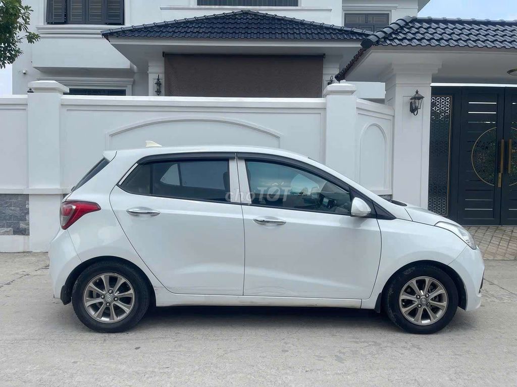 Hyundai i10 хэтчбек 2016 МКПП Белый