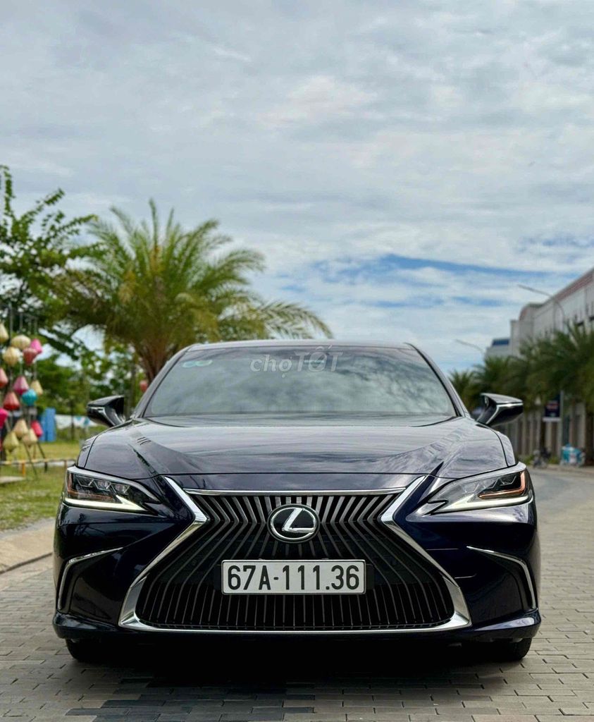 LEXUS ES250 2018 NHẬP NHẬT - 27000km. Mua bán Ô tô tại Quận Gò Vấp Tp Hồ Chí Minh được đăng bởi Ca Thị Thanh Huệ hình 1