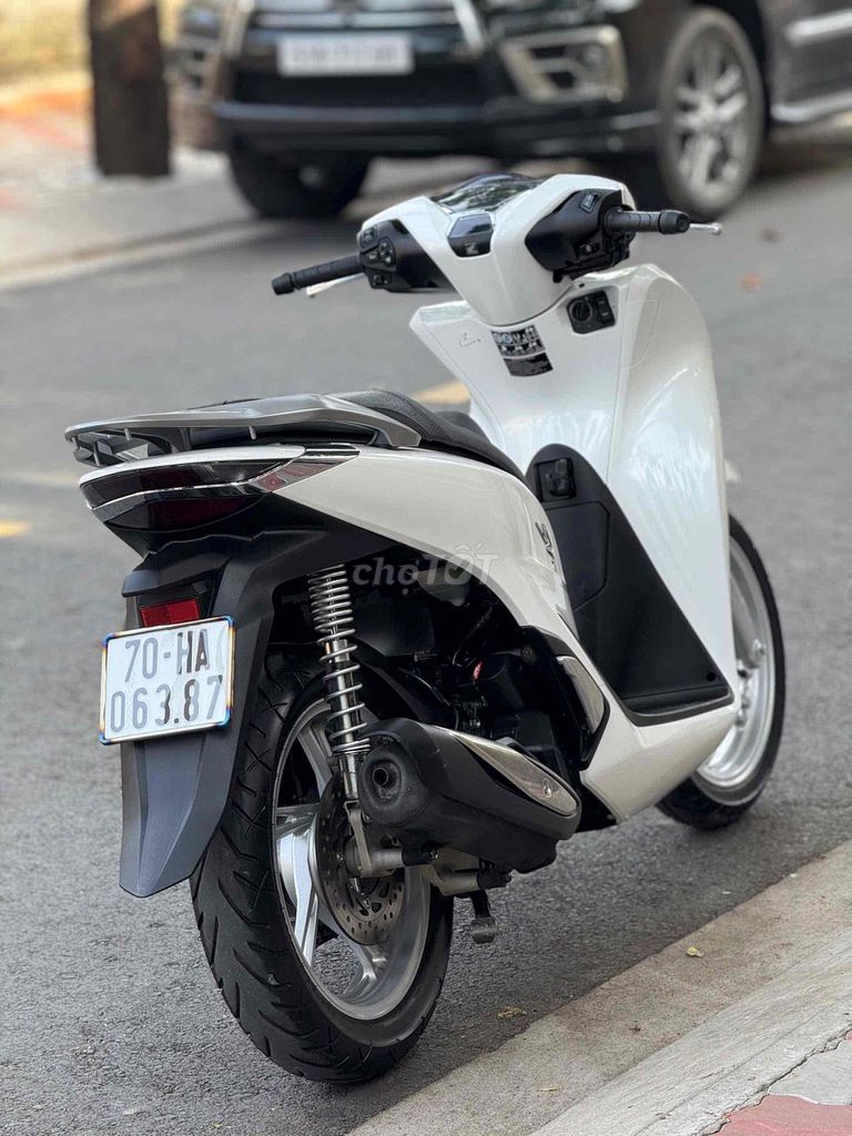 SH 160i 2024 TRẮNG LƯỚT ( CÓ ĐỔI XE GÓP ). Mua bán Xe máy tại Thành phố Thủ Đức Tp Hồ Chí Minh được đăng bởi Vũ Vũ hình 8