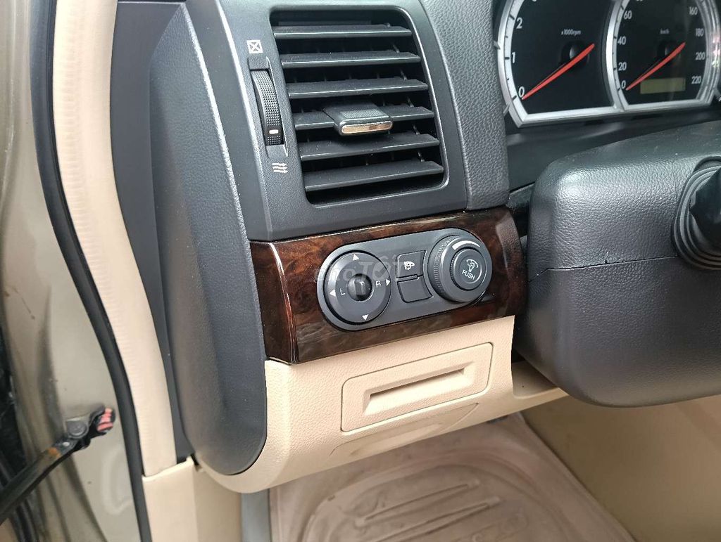 Chevrolet Captiva Vàng cát 7 chỗ. Mua bán Ô tô tại Thành phố Dĩ An Bình Dương được đăng bởi Trieu Nguyen hình 19
