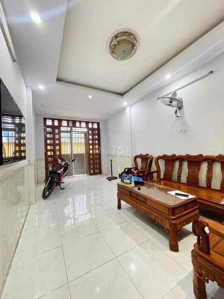 50m - 3PN - 2 LẦU ĐÚC