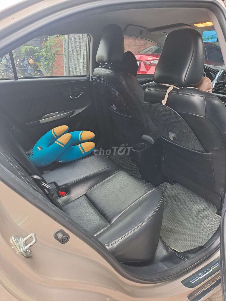 Toyota Vios 2014 автоматическая КПП, песочно-желтый