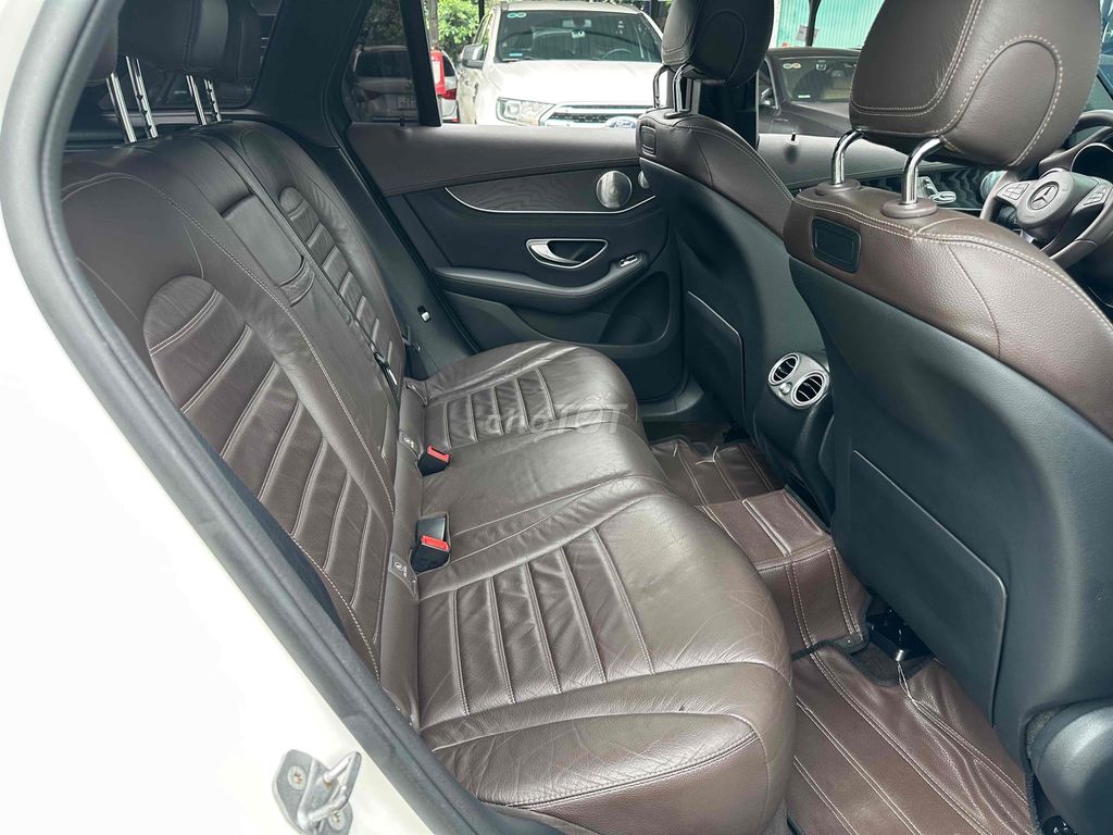 Mercedes Benz GLC 300 AMG  2016 Trắng Nâu 9 Vạn. Mua bán Ô tô tại Quận Cầu Giấy Hà Nội được đăng bởi Vũ Kiên hình 20