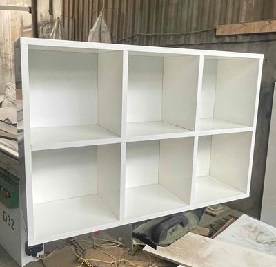 kệ liền 6 ô có tấm hậu chắn sau,gỗ dày. Mua bán Tủ, kệ gia đình tại Quận Bình Tân Tp Hồ Chí Minh được đăng bởi Tuấn