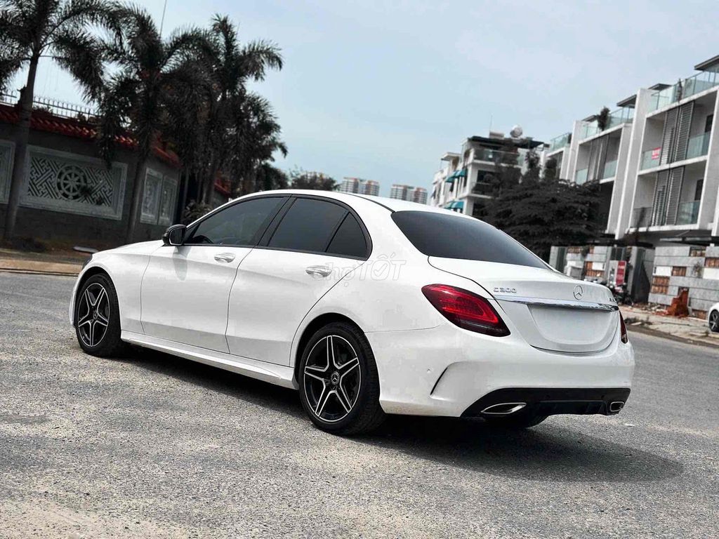 Mercedes Benz C Class 2019 C300 AMG - 70000 km. Mua bán Ô tô tại Quận Bình Thạnh Tp Hồ Chí Minh được đăng bởi Bi hình 4