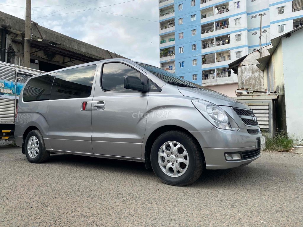 Hyundai Grand Starex 2013- 177000 km  9 chỗ dầu. Mua bán Ô tô tại Quận Bình Tân Tp Hồ Chí Minh được đăng bởi Trinh tp hcm hình 3