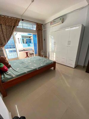 CHO THUÊ PHÒNG STUDIO BAN CÔNG QUẬN 10 – GẦN ĐH KINH TẾ, HUFLIT, UEH