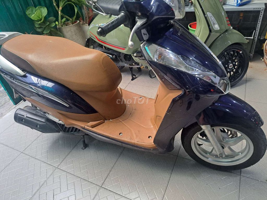 Honda Lead 125cc 2014, красивый, родная краска, один владелец