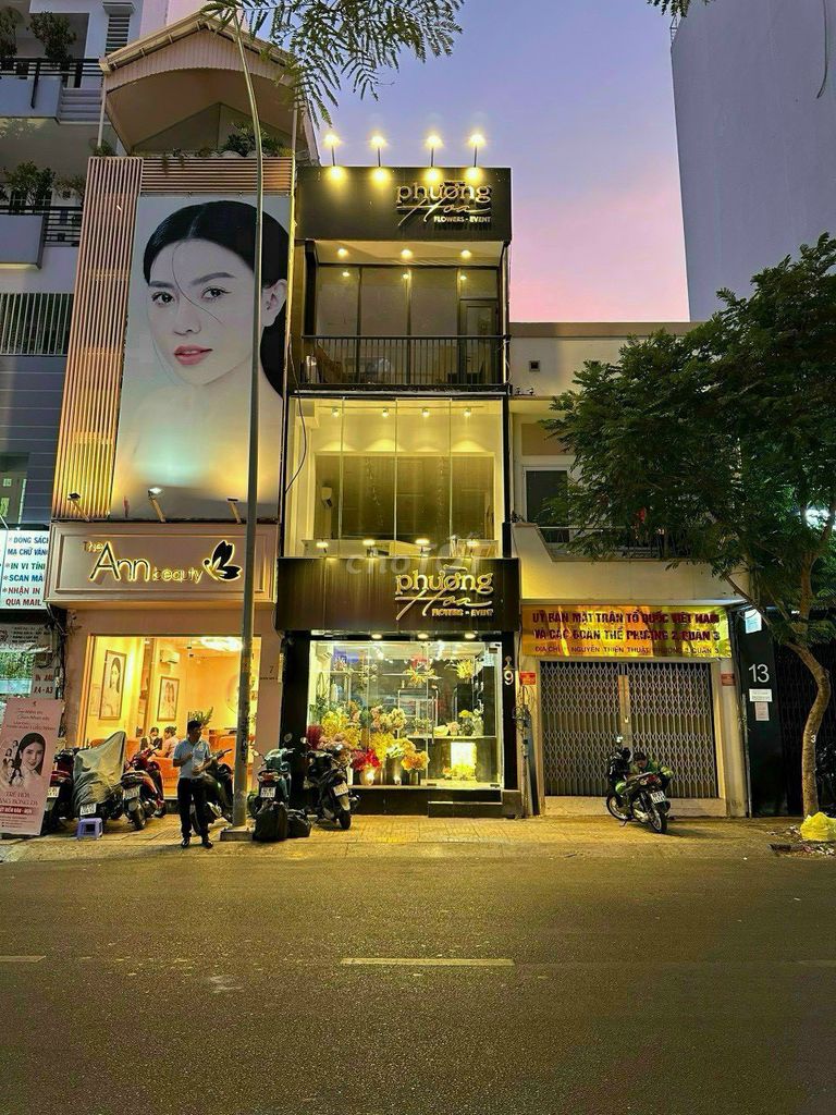 Cho thuê nhà MT Nguyễn Thiện Thuật,Q3; DT: 4,5x14m; 4 tầng chỉ 35tr