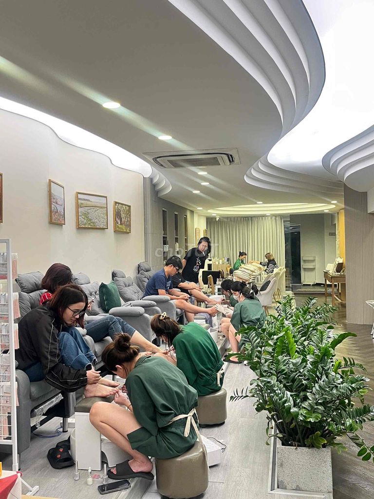 Tuyển Thợ Nails Làm Việc Ổn Định 2025. Việc làm Thợ làm nail tại Quận 3 Tp Hồ Chí Minh được đăng bởi Tùng hình 2