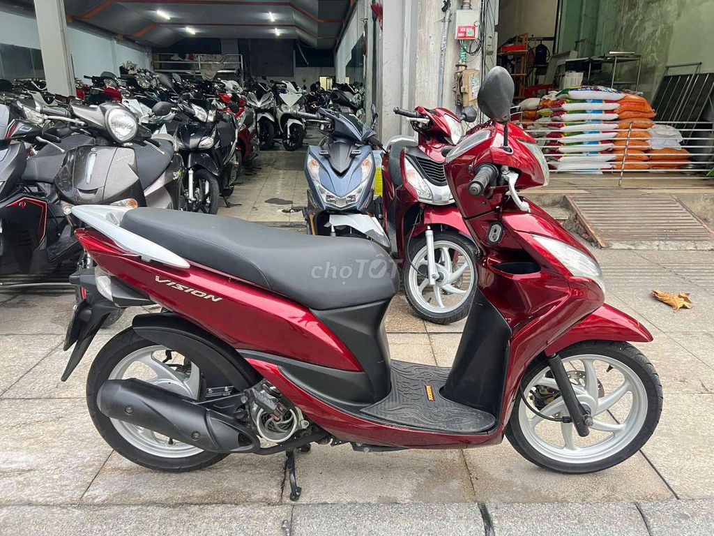 Honda Vision 2014 Красный