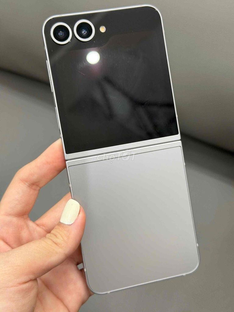 Samsung Z Flip 6 12/256GB VN Nguyên zin BH 9/7/26. Mua bán Điện thoại tại Quận Ninh Kiều Cần Thơ được đăng bởi Thái Mobile hình 1