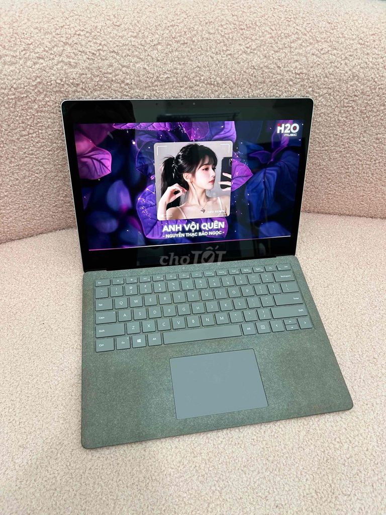 Surface Laptop 2 i5 sx2018 màn 2K cảm ứng. Mua bán Laptop tại Quận Tân Bình Tp Hồ Chí Minh được đăng bởi Laptop YG hình 1