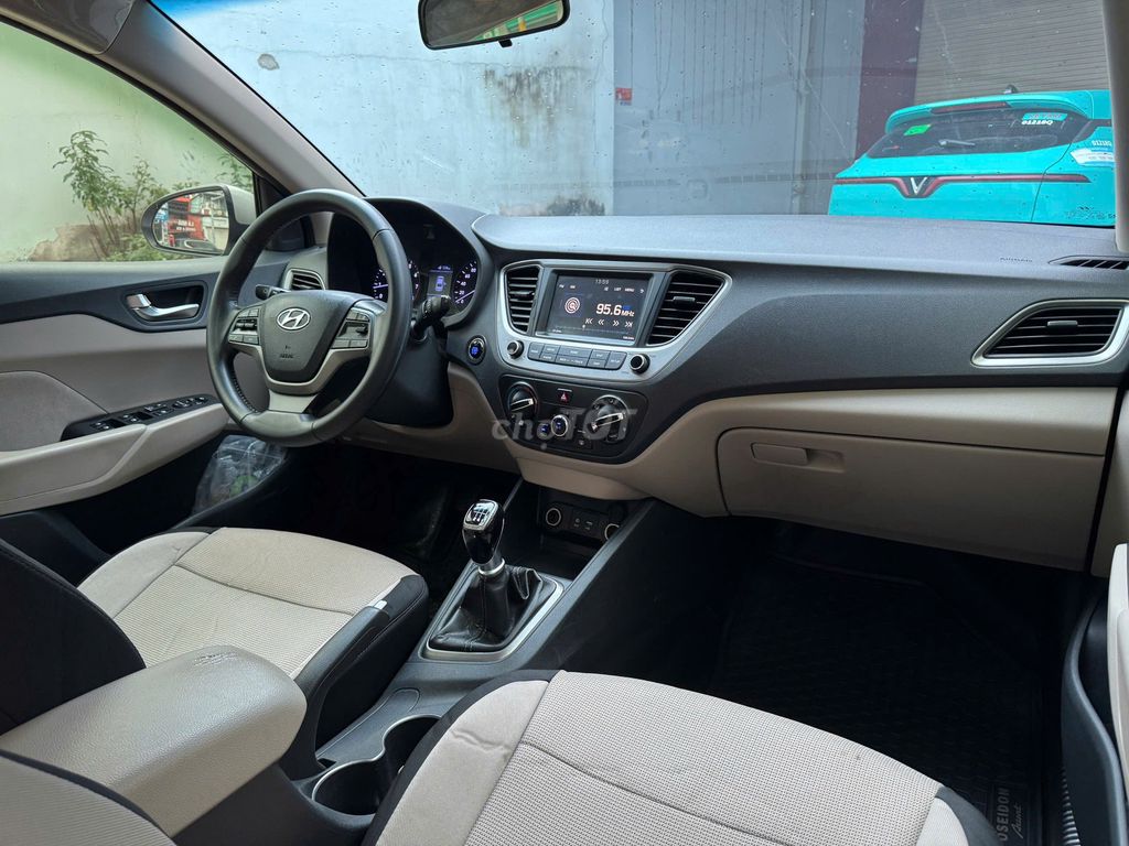 Hyundai Accent 2019 số sàn màu xám bạc. Mua bán Ô tô tại Quận Gò Vấp Tp Hồ Chí Minh được đăng bởi Hoàng 031 hình 9