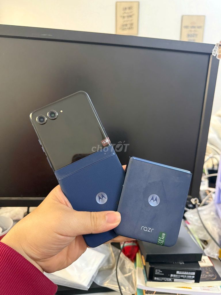 Motorola Razr 60 8GB/256GB Xanh. Mua bán Điện thoại tại Quận Gò Vấp Tp Hồ Chí Minh được đăng bởi Hoàng Anh hình 1
