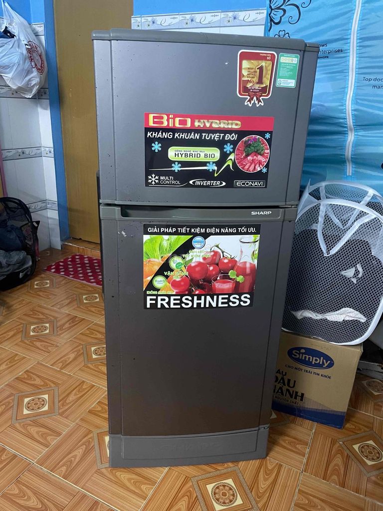 Tủ lạnh Sharp 165L Inverter Xám. Mua bán Tủ lạnh tại Quận Liên Chiểu Đà Nẵng được đăng bởi Tên chưa cung cấp hình 1