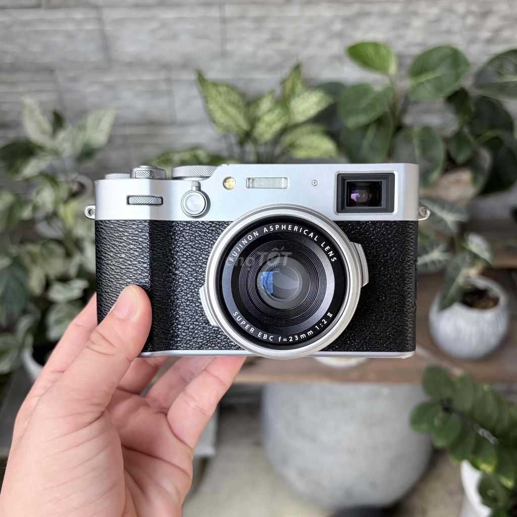 Máy ảnh Fuji X100Vi Bạc Đã sử dụng. Mua bán Máy ảnh, Máy quay tại Quận Bình Thạnh Tp Hồ Chí Minh được đăng bởi Uyen Bui hình 1